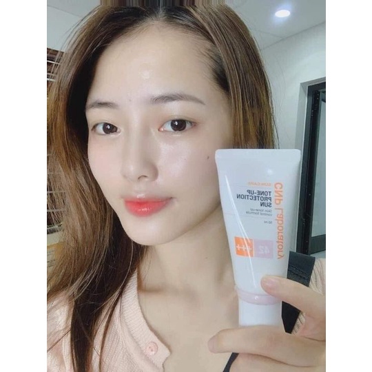 Kem Chống Nắng CNP Nâng Tông Dưỡng Trắng Laboratory Tone-Up Protection Sun SPF42 PA+++ 50ml