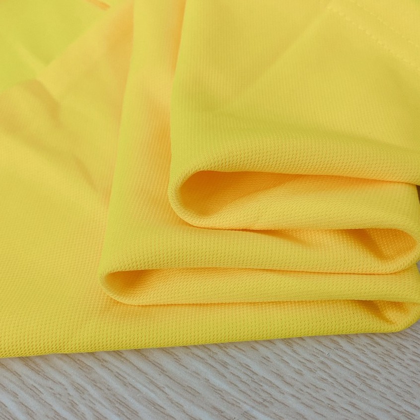 Áo Polo màu Vàng chất liệu Lacoste Thể Thao mềm mịn thoáng mát – Áo thun Nam Nữ ngắn tay có cổ. Nhận IN ẤN theo yêu cầu. | BigBuy360 - bigbuy360.vn