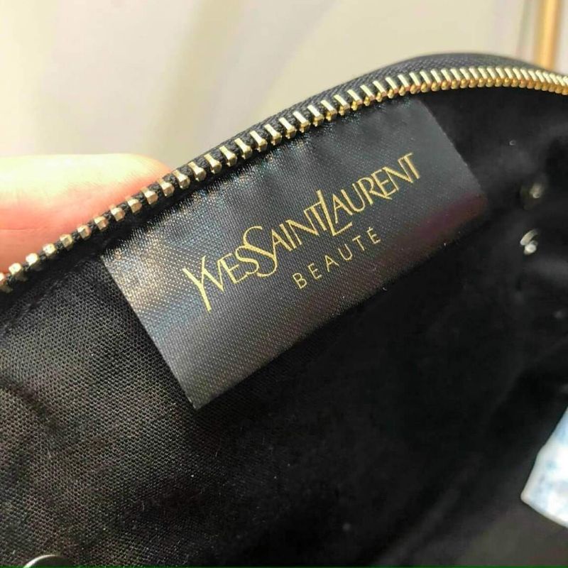 Túi Xách Đeo Chéo Gift Beauté YSL