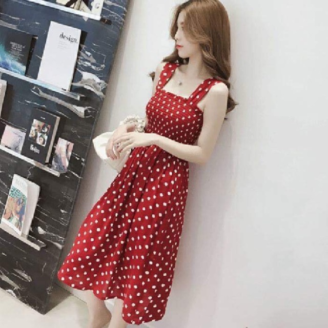 Sale sốc váy đỏ chấm bi hai dây