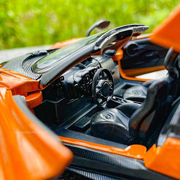Xe mô hình Pagani Huayra Roadster 1:24 MSZ