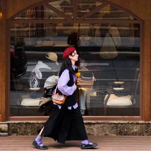 Set Áo Len Không Tay Họa Tiết Hoa Và Áo Sơ Mi Dáng Rộng Phong Cách Ngọt Ngào Cho Nữ