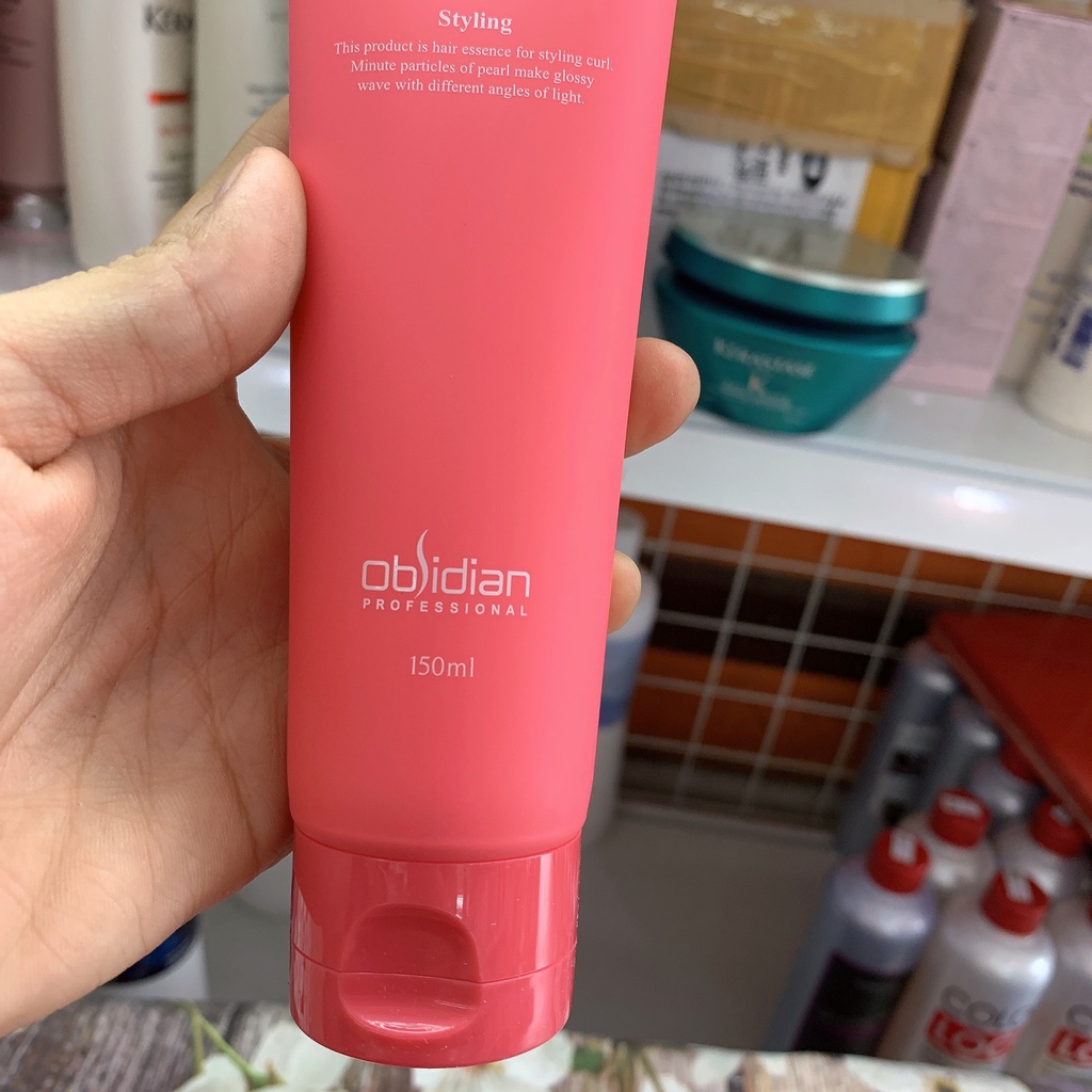 Gel tạo kiểu bồng bềnh Obsidian Curling Star Swing 150ml