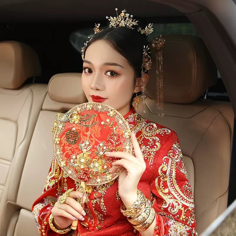 Quạt đỏ tròn cổ trang chụp hình cưới Trung Hoa – Linh Chi