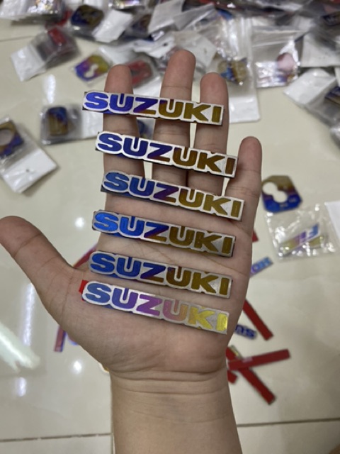 Logo Chữ HONDA/SUZUKI titan luôn keo 3M