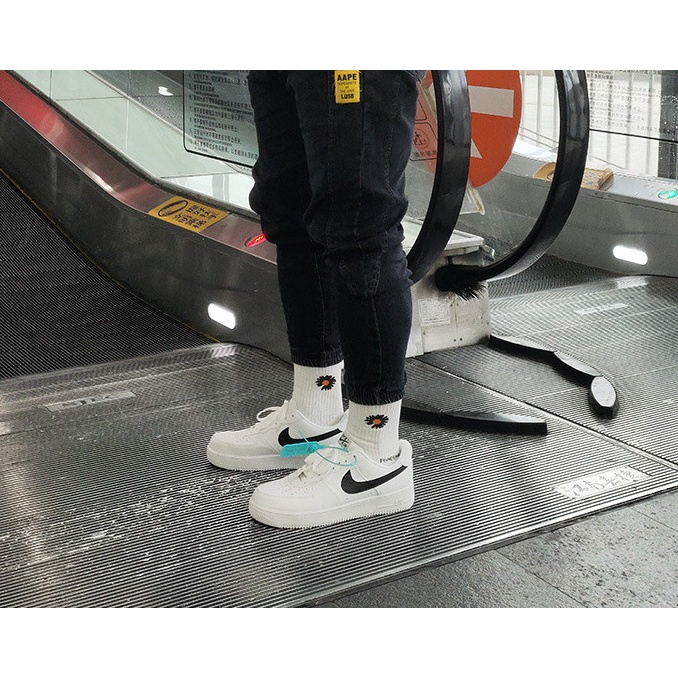 Vớ Hoa Cúc cao cổ Hàn Quốc Unisex  phong cách thể thao, đường phố.