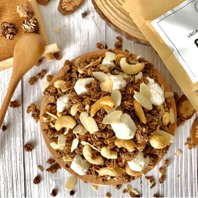 Granola ăn kiêng vị chocolate, Ngũ cốc ăn kiêng giảm cân by Lee's Farm | BigBuy360 - bigbuy360.vn