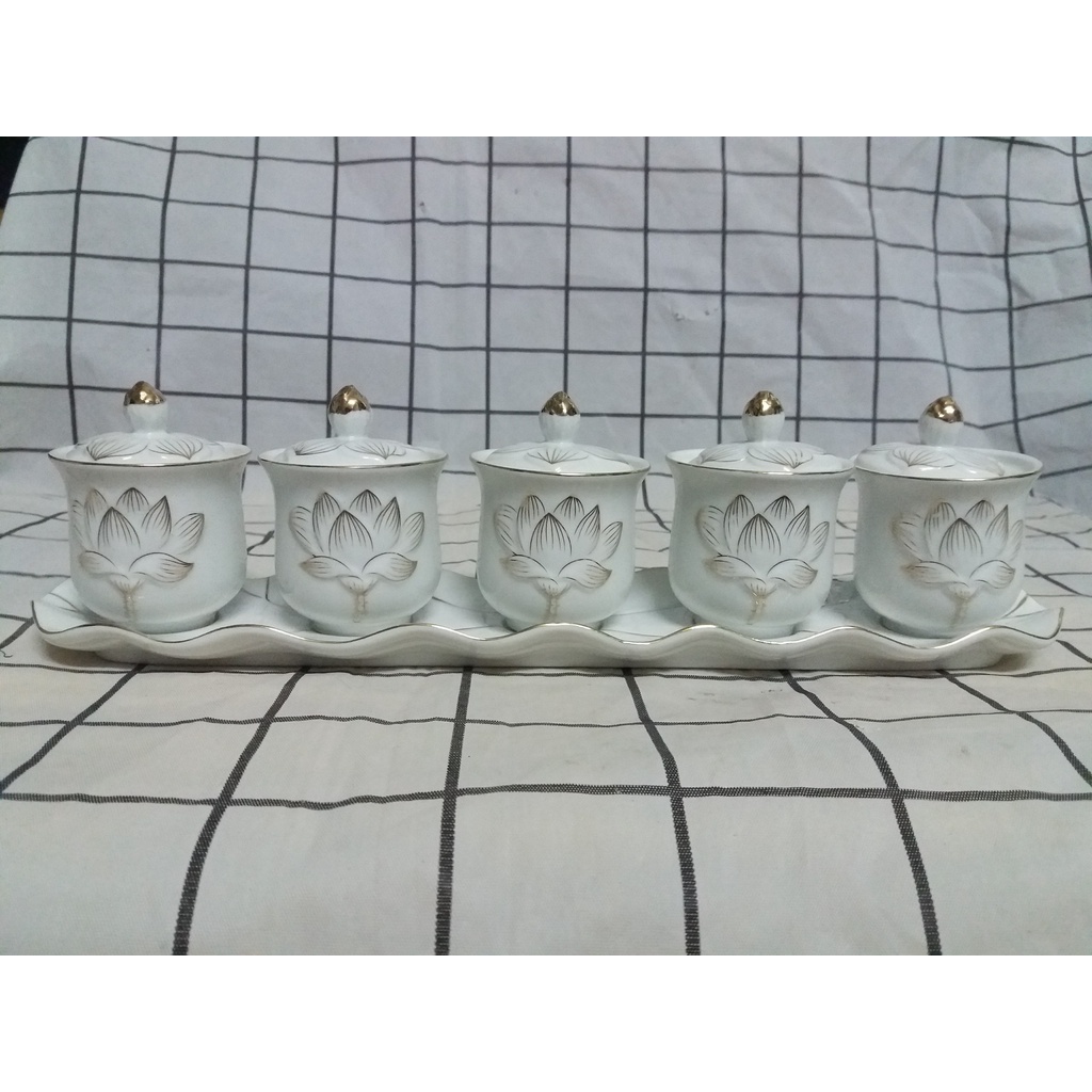 Bộ 5 chung nước có nắp thờ Ông Địa Thần Tài