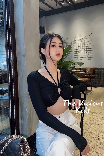 KHOEN NGỰC TAY DÀI