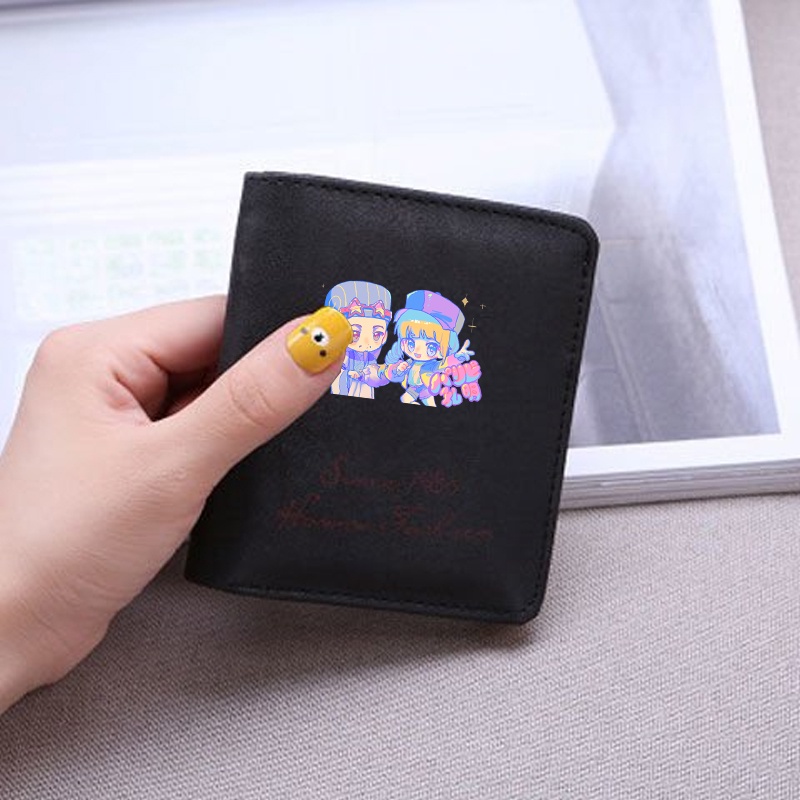 Ví ngắn đen cầm tay IN HÌNH KHỔNG MINH THÍCH ĐI QUẨY đựng vật dụng nhỏ anime chibi