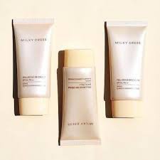 Kem lót trang điểm 3 tác dụng dành cho da dầu, da hỗn hợp SPF35 PA++ Milky Dress