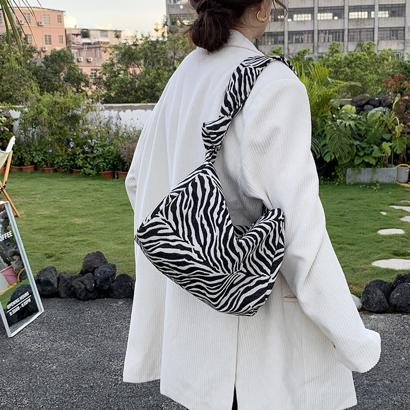 Túi Xách Canvas Ngăn Rộng Họa Tiết Ngựa Vằn Thời Trang