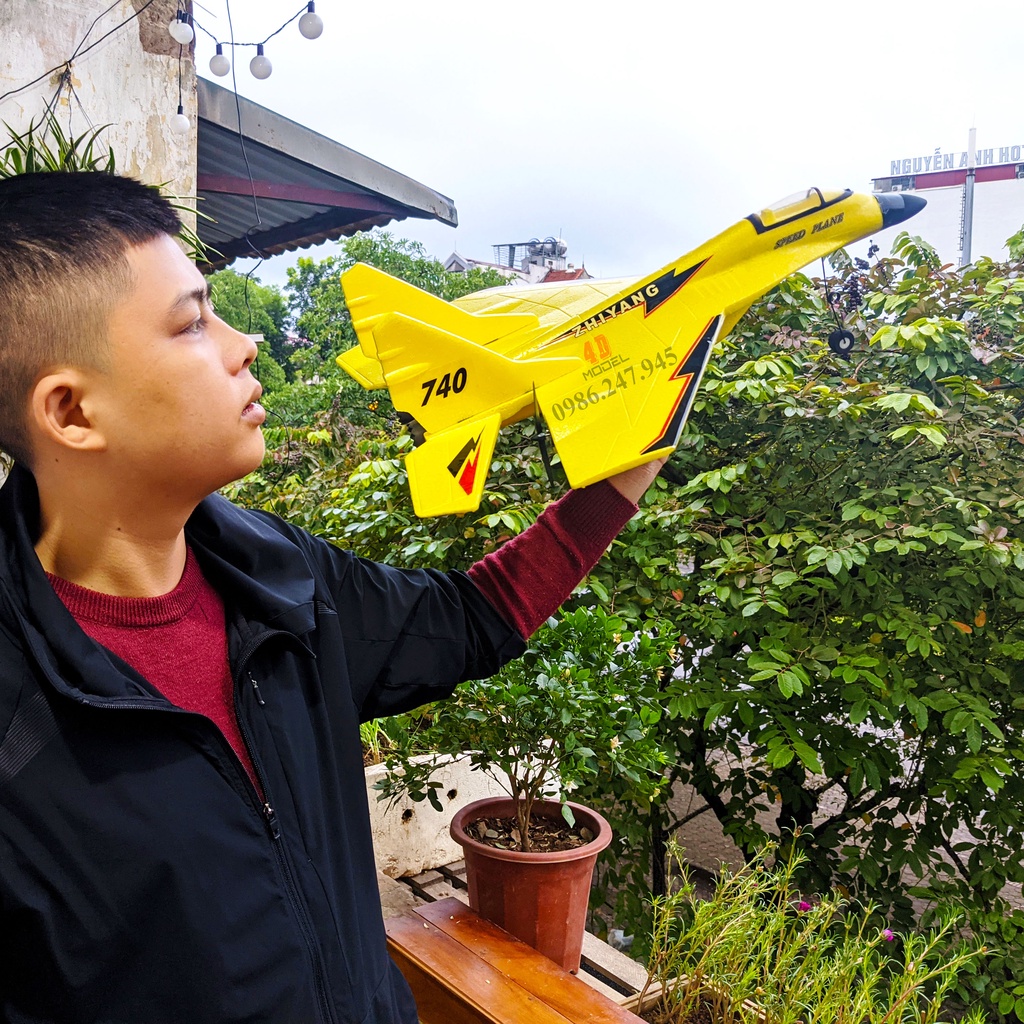 Máy Bay Điều Khiển Từ Xa ZY740 . Size 60*44*20CM. Pin bay 20 phút. Điều khiển 2 kênh, xa 500m. KIT xốp dẻo EPP