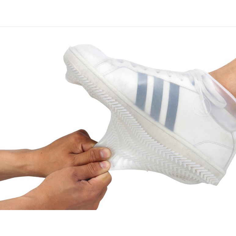 Bọc giày khi đi mưa bằng silicon siêu dai màu trắng, xanh | BigBuy360 - bigbuy360.vn