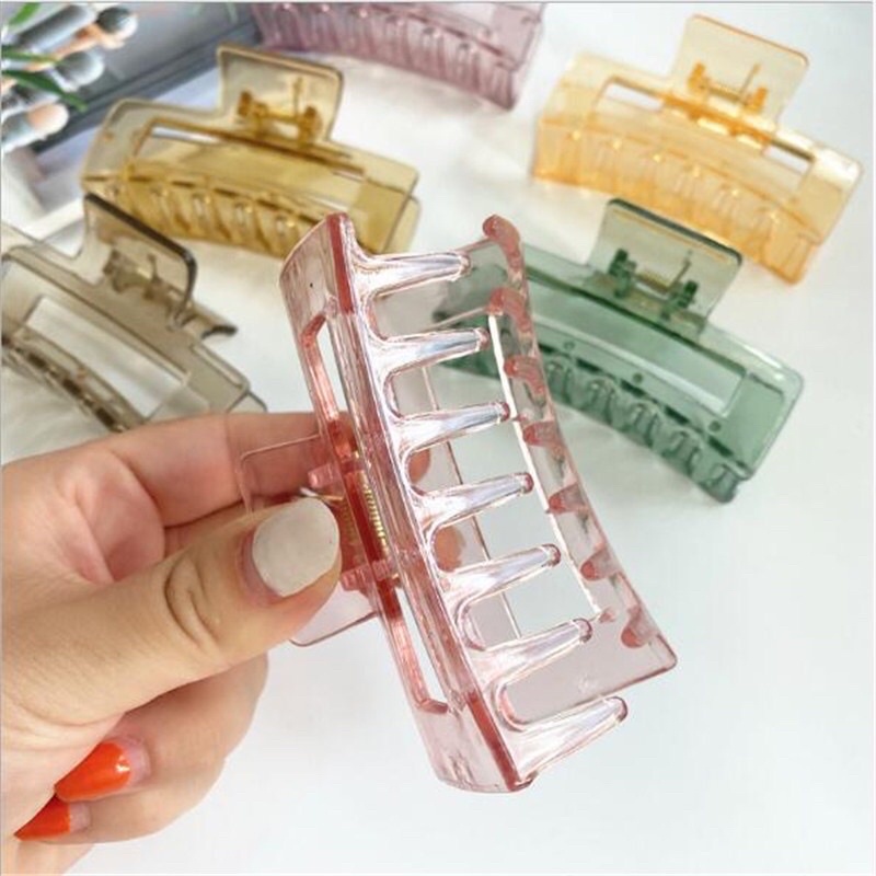 Kẹp nhựa Vuông màu trong siêu xinh giao màu ngẫu nhiên