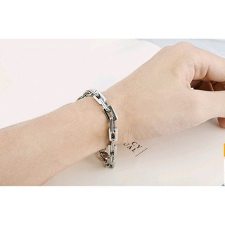 lắc tay xích vuông