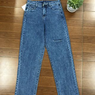 Quần jeans nữ  ống suông..