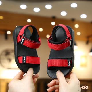Giày sandal cho bé đáng yêu