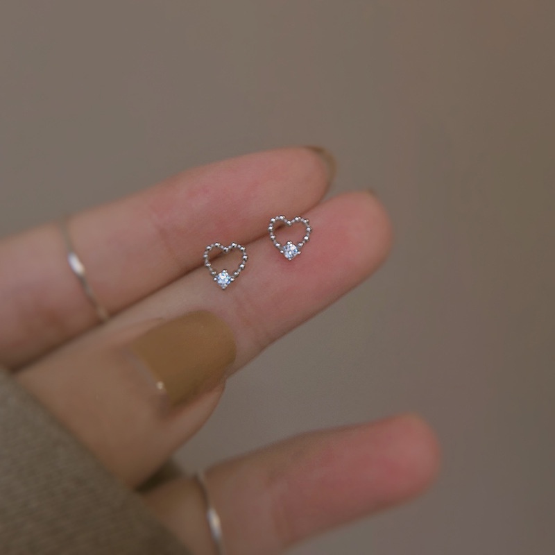 Bông Tai Mạ Bạc 925 Đính Đá Zircon Hình Trái Tim Đơn Giản Xinh Xắn Cho Nữ