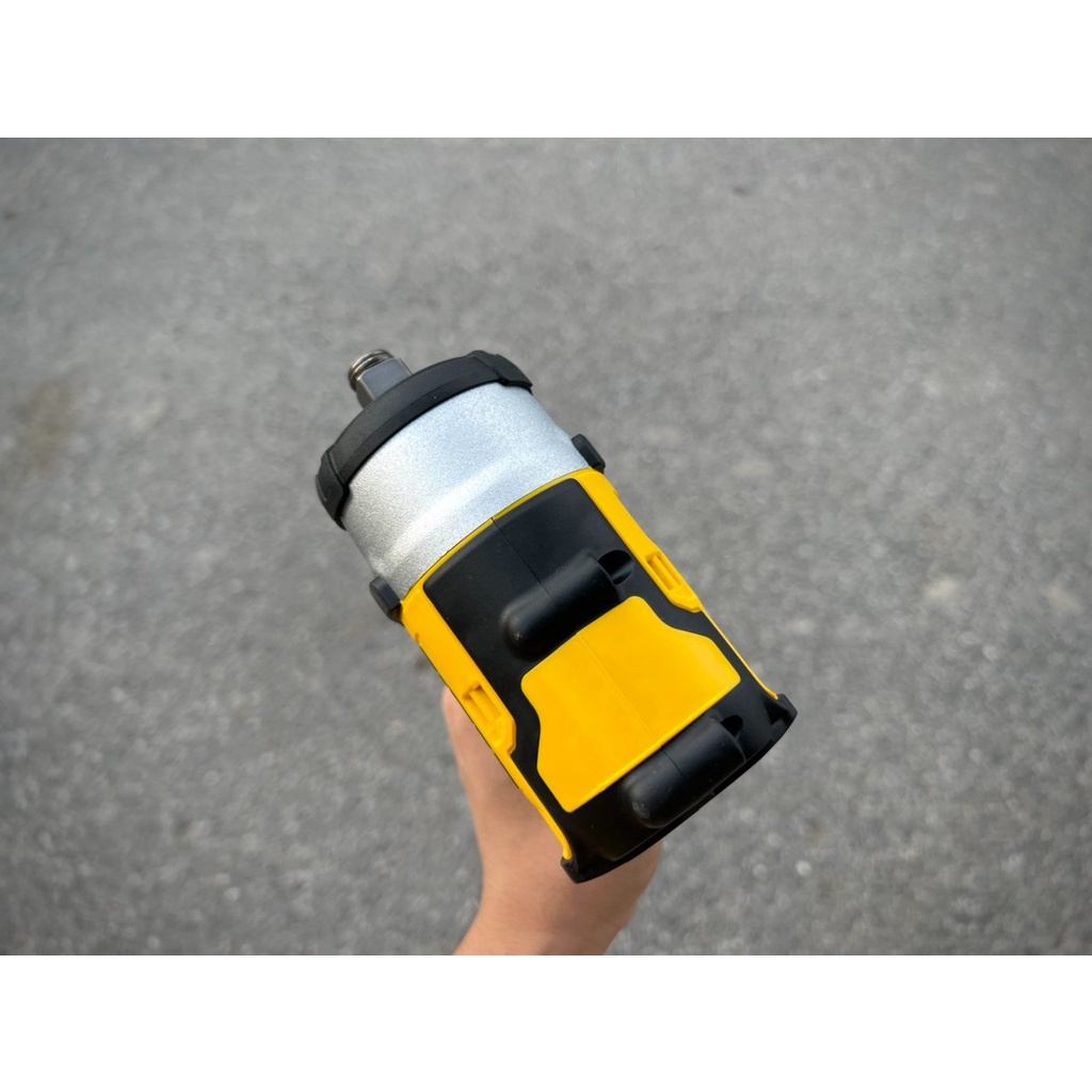 Máy siết bu lông dùng Pin 20V Max DeWalt DCF911N-B1