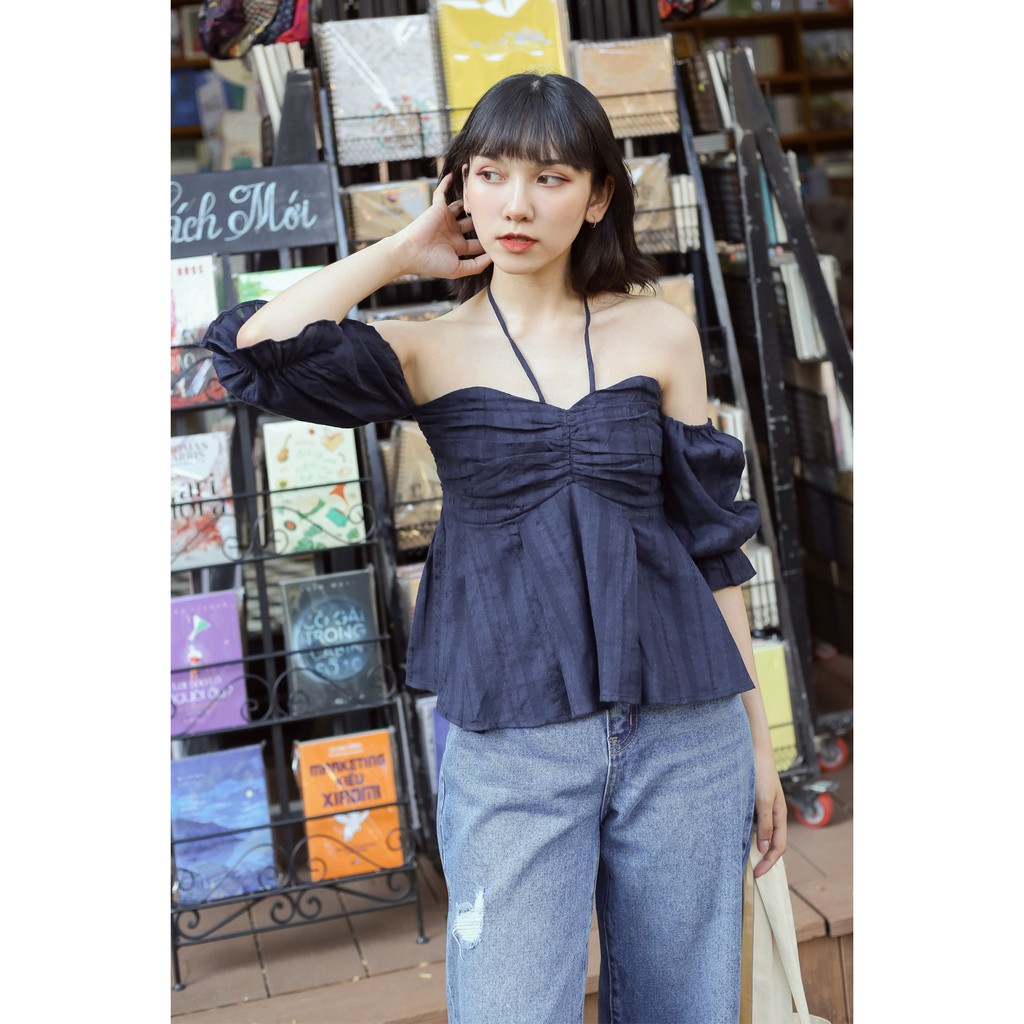 Áo kiểu nữ trễ vai cúp ngực thời trang GAGO tie-neck open shoulder top màu xanh đen GA3401 | BigBuy360 - bigbuy360.vn