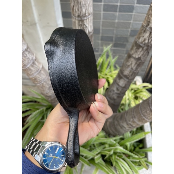 Chảo gang Coleman Skillet Brand Book #4