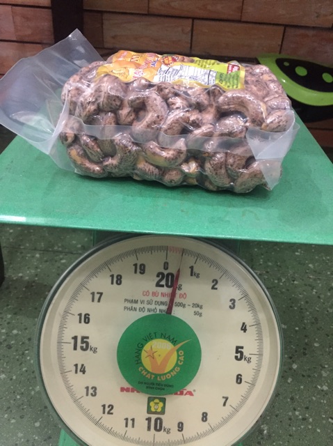 Combo 2 túi (1kg) hạt điều rang muối Bình Phước loại 1 hút chân không (500gr/túi)