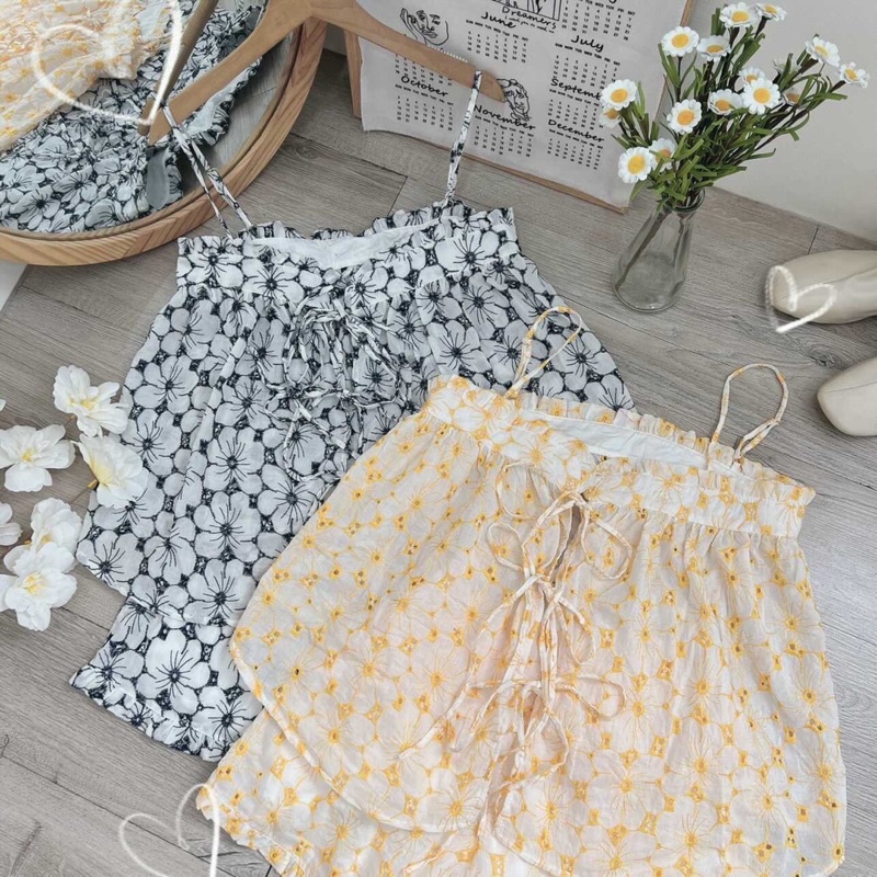 Set áo 2 dây peplum nơ ngực + quần short thêu hoa 2 màu