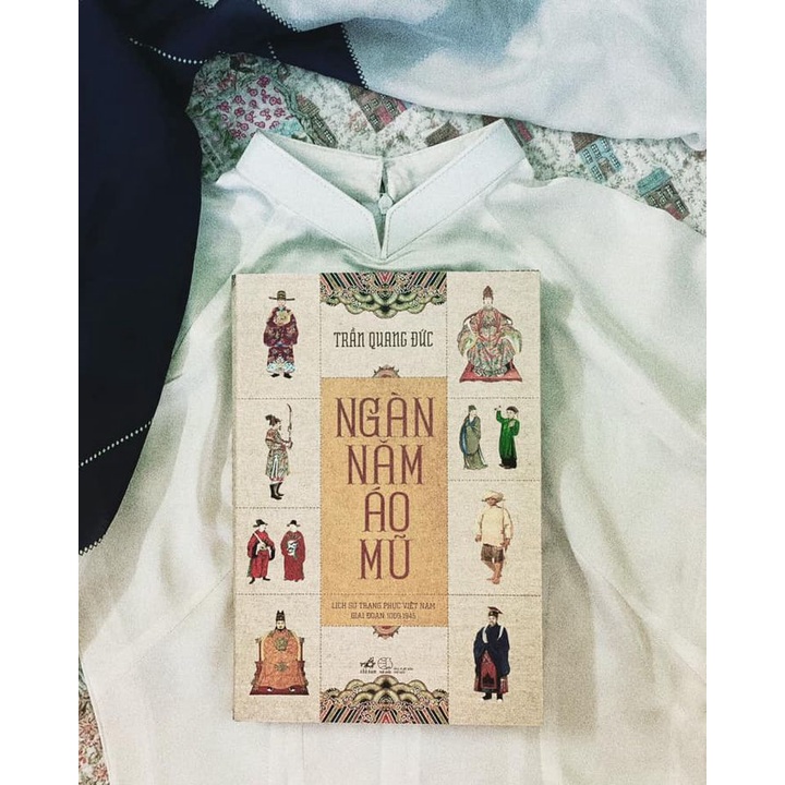 [Mã BMBAU50 giảm 10% đơn 99k] Sách - Ngàn Năm Áo Mũ - Trần Quang Đức - Bình Book - Bìa Mềm