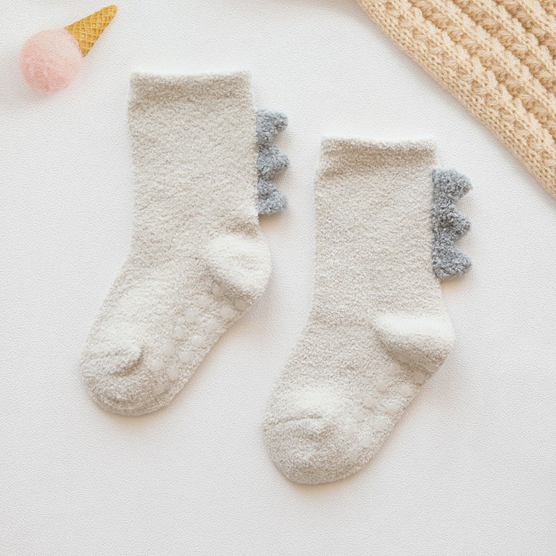 Vớ Nhung San Hô Dày Giữ Ấm Chống Trượt Hình Khủng Long Dễ Thương Cho Bé