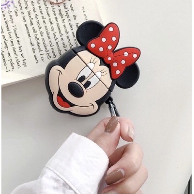 Vỏ Bảo Vệ Tai Nghe Airpods 1/Airpods 2 Hình Chuột Mickey Và Minnie