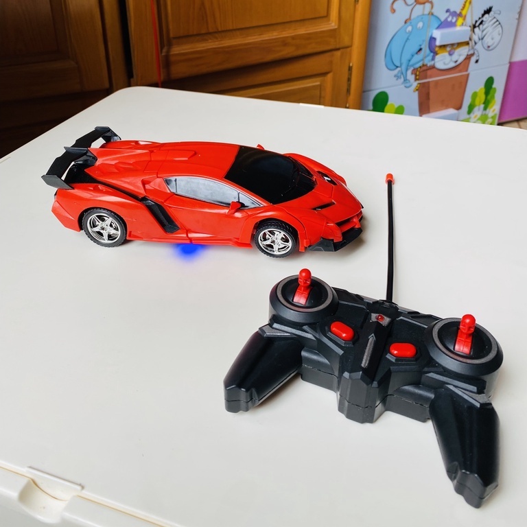 Đồ chơi trẻ em- Oto biến hình robot điều khiển từ xa biến hình robot Mẹ sóc