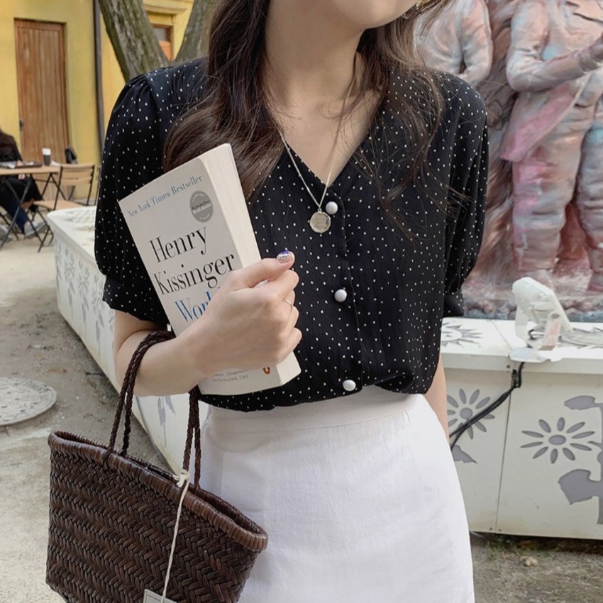 Áo ngắn tay cổ chữ V in chấm bi thời trang cho nữ