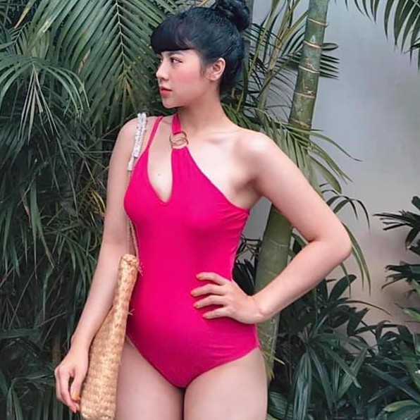 Bikini liền hồng lẹch vai siêu nữ tính