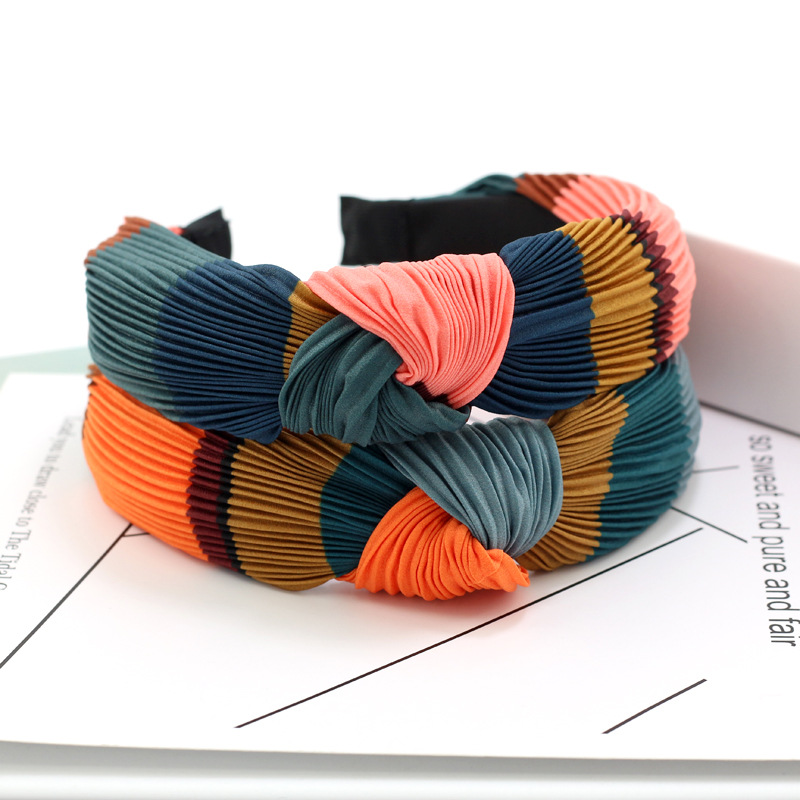 Cài tóc bằng vải phong cách thời trang xinh xắn cho phái nữ