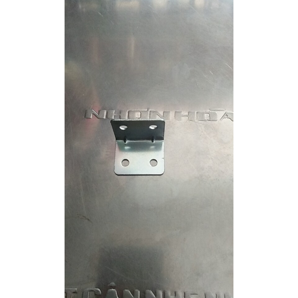 Ke góc chữ L 4 lỗ