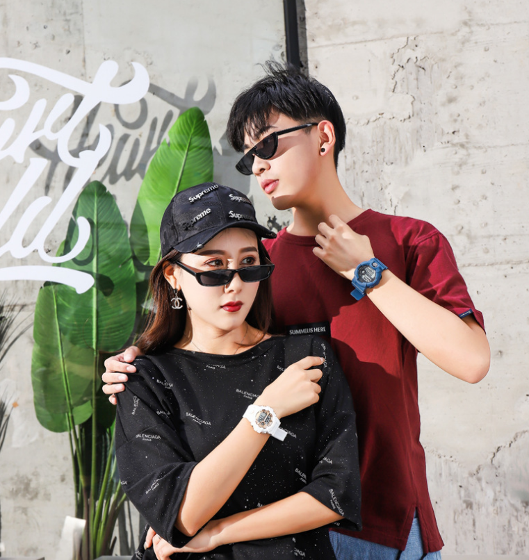 Đồng Hồ Điện Tử Báo Thức Phát Sáng Thời Trang Cho Nữ