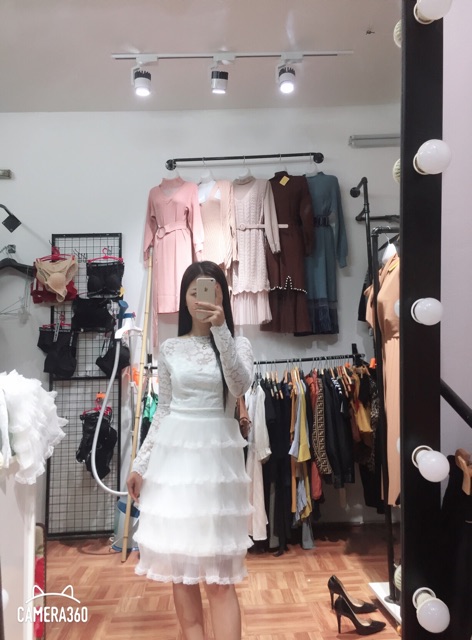 Váy ren tầng cao câp