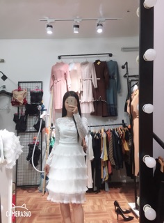 Váy ren tầng cao câp