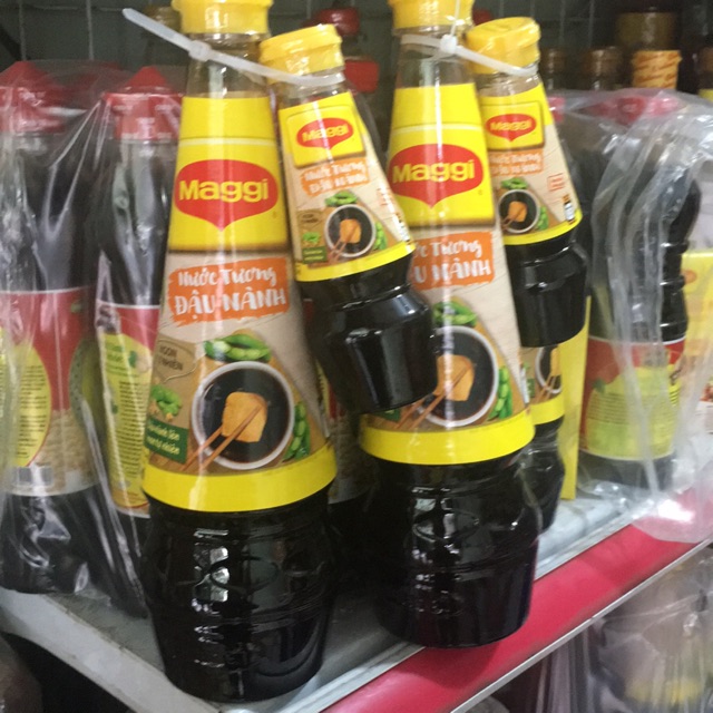 Nước tương đậu nành Maggi 700ml hết hàng tặng