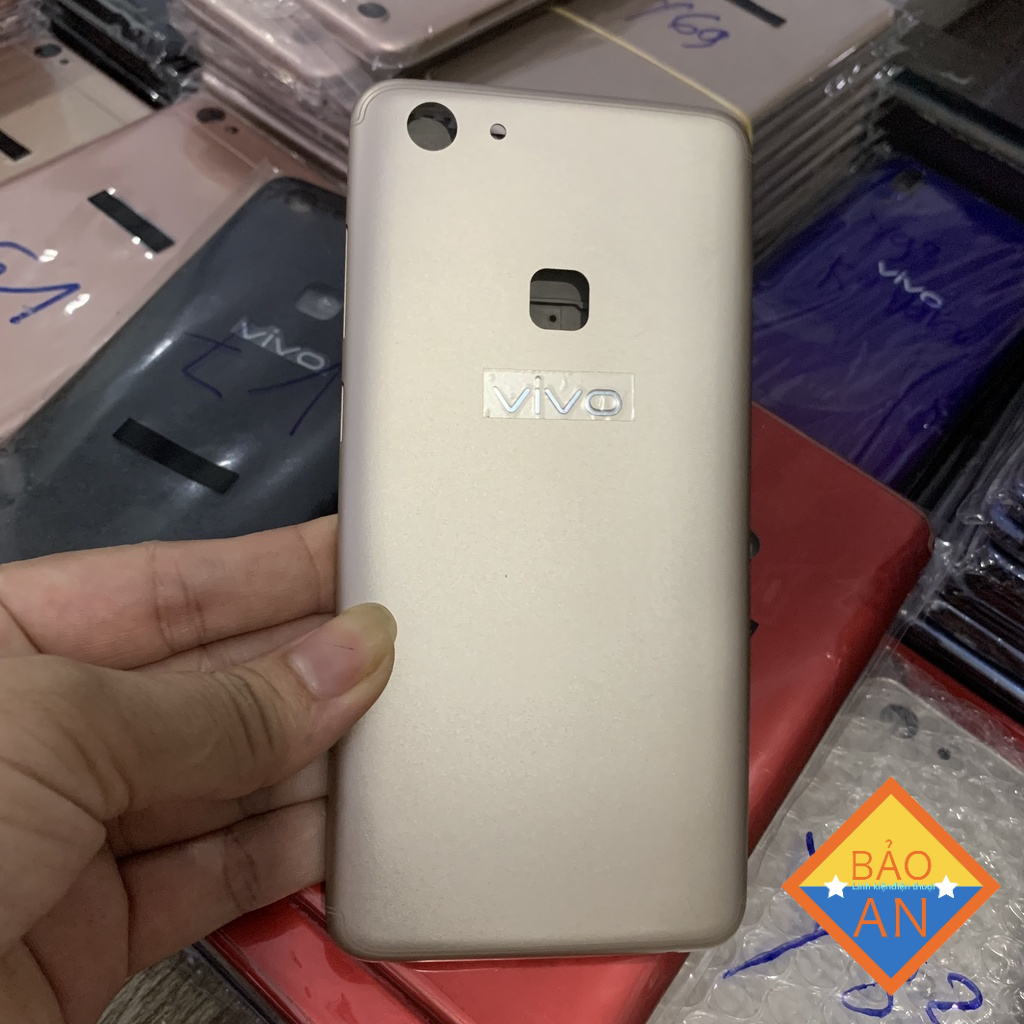 bộ vỏ v7 -vovo ( gồm xương .lưng.nút bấn.kinh came)