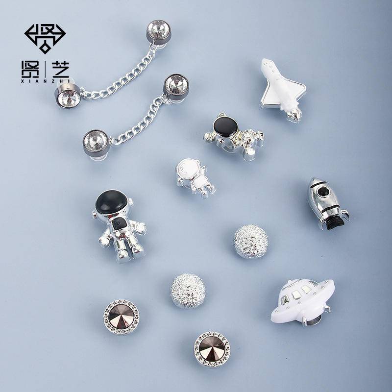 crocs sticker Nút trang trí giày lỗ DIY tiện lợishoes sticker Accessories Stickers Sandals Shoe Decoration