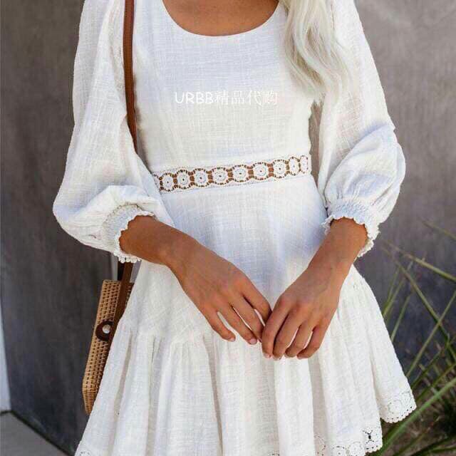 Đầm xô trắng viền ren