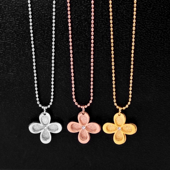 Dây chuyền titan nữ bi rớt hoa 4 canh phun cát siêu đẹp, bền màu, sang trọng, đẳng cấp, hợp thời trang