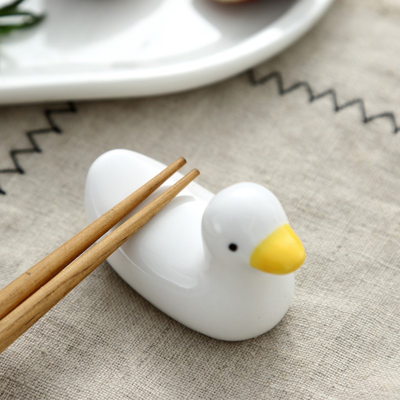 Gác đũa gốm sứ hình vịt con phụ kiện bàn ăn