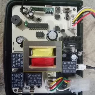Điều khiển cửa cuốn CH 365 mhz đèn đỏ Made in Taiwan