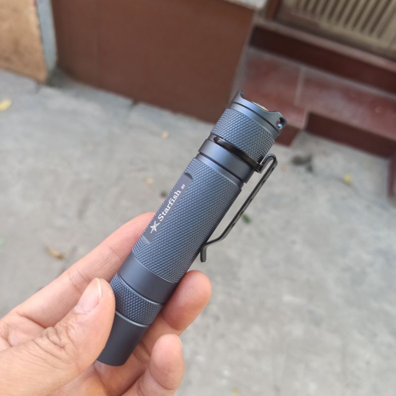 Clip cài - móc cài thân đèn pin S2 S2+ C8 M1 loại mới ngắn cứng cáp hơn