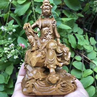 Tượng gỗ Bồ Tát Tự Tại