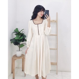 Váy thô viền cổ vuông