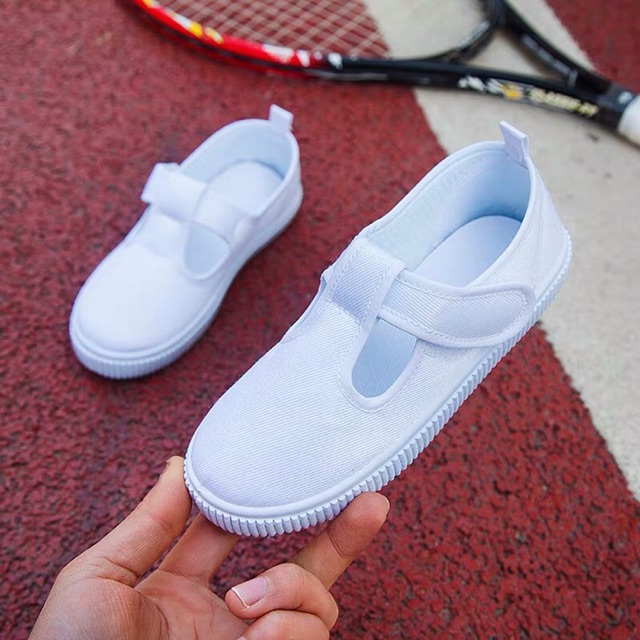 Sale giày thể dục cho bé